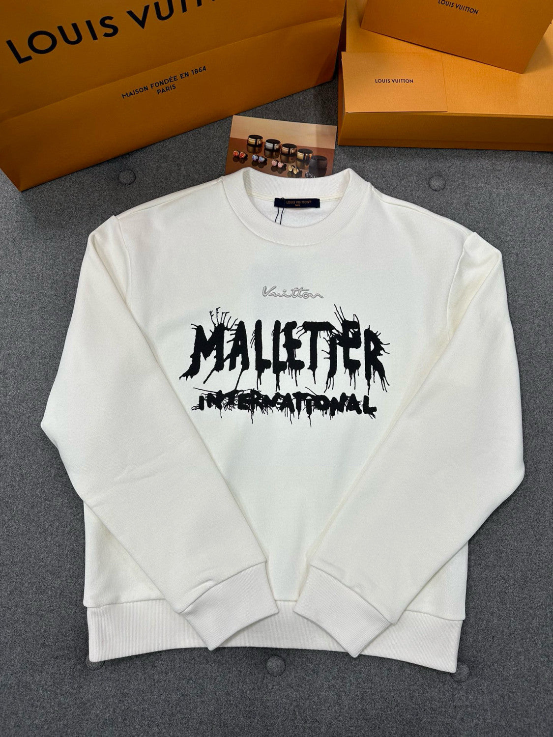 Louis Vuitton Men Women Spring Autumn Letter Printed Round Neck Long Sleeve White Sweatshirt Pullover #97889