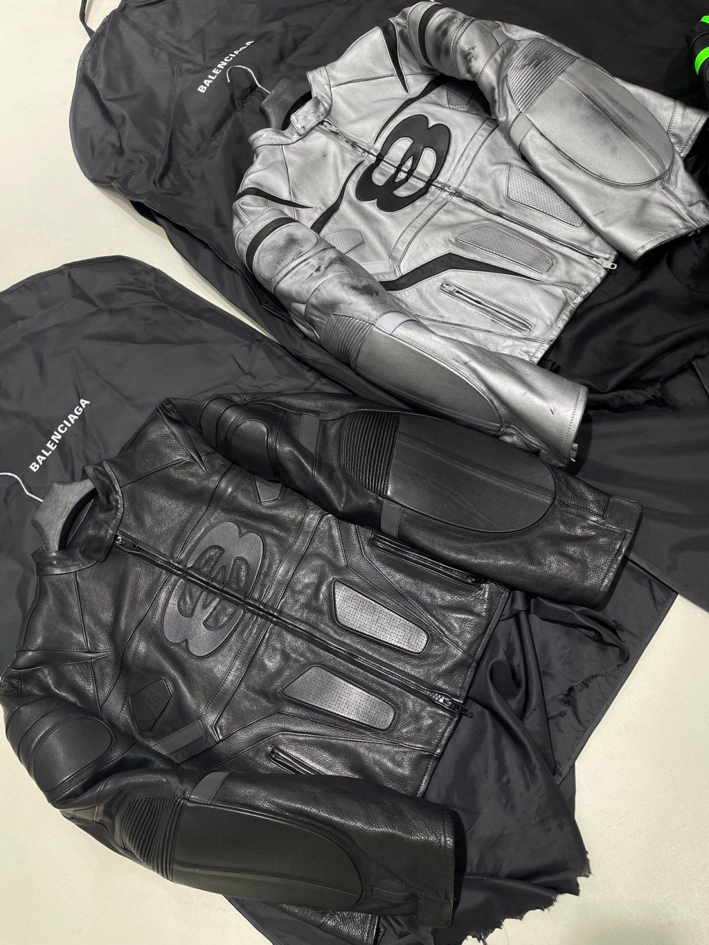 Balenciaga Men's Autumn and Winter Solid Color Irregular Shape Round Neck Zipper Long Sleeve Leather Jacket #75194
