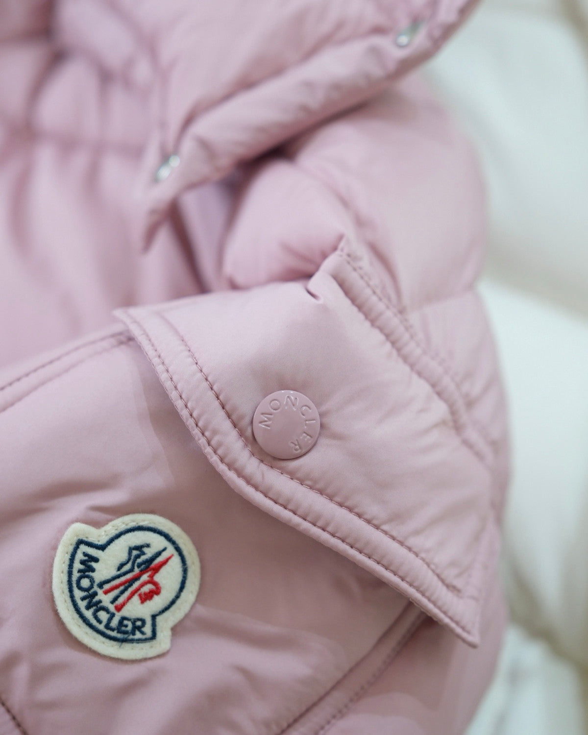 Moncler Vezere Maya 70 Winter Short Women's and Men's Down Jacket #333128