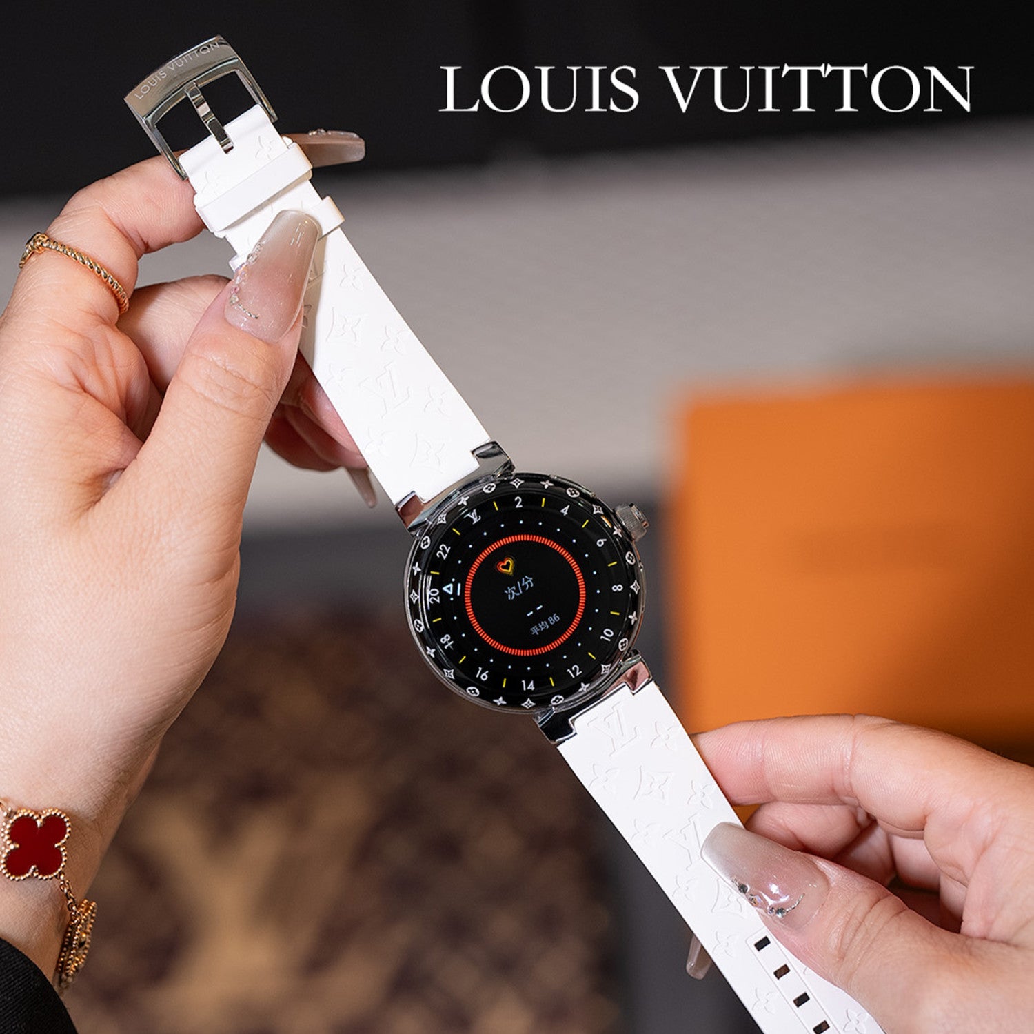 Louis Vuitton Tambour Horizon Light Up Connected Watch Men's Women's Fashion Accessories Diameter 44mm1.2 Inch Round Amoled Full Touch Screen Resolution 390*390 Sensor Actuator Life Waterproof Smart Watch #81447