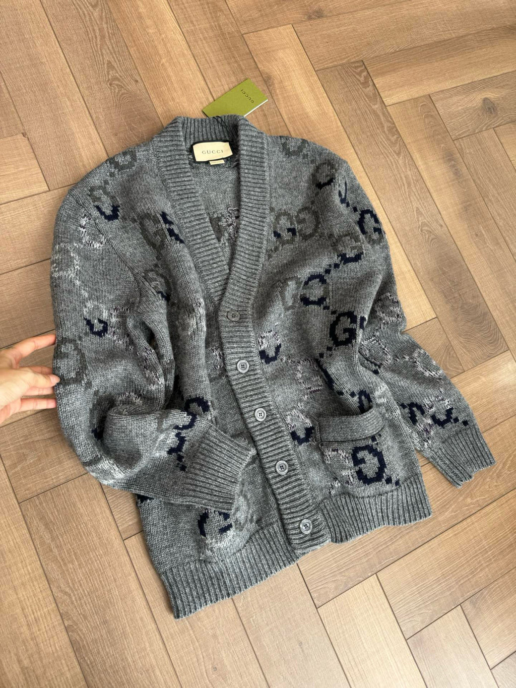 Gucci Men's And Women's Spring And Autumn Solid Color Logo Print Single-breasted V-neck Long Sleeve Cashmere Cardigan Jacket #78173