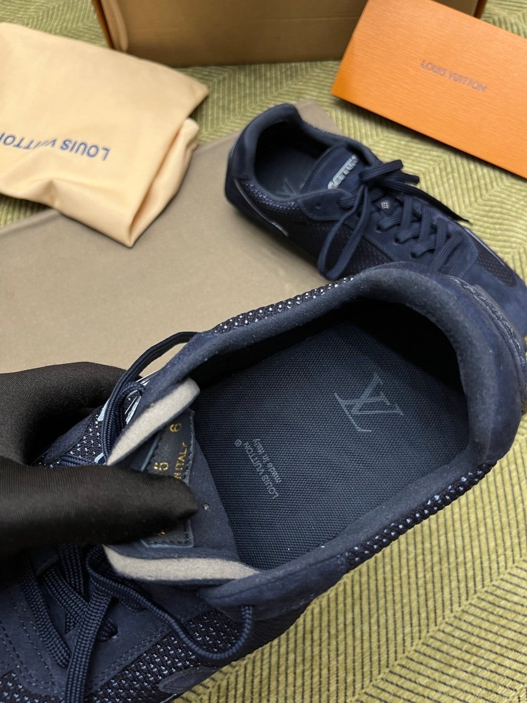 Louis Vuitton LV RALLY Men's Spring/Autumn Classic Casual Round Toe Lace Up Low Top Thin Sole Casual Shoes Sports Shoes 1AHTZG #78188
