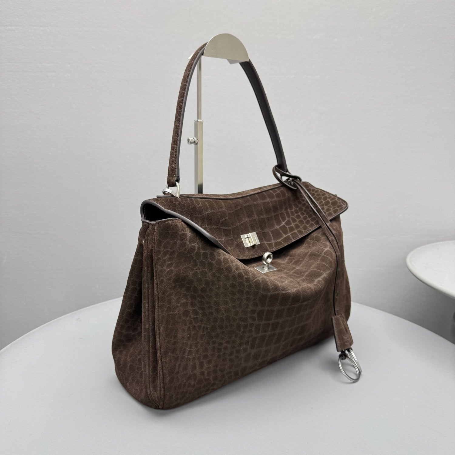 Balenciaga Women's Rodeo Handbag Medium Dark Brown #333497