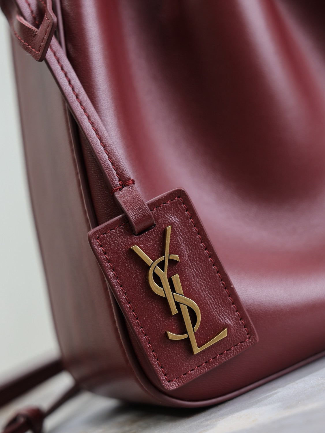 SAINT LAURENT Women's Solid Colour Adjustable Shoulder Strap Leather Drawstring Shoulder Bucket Bag Bags #76825