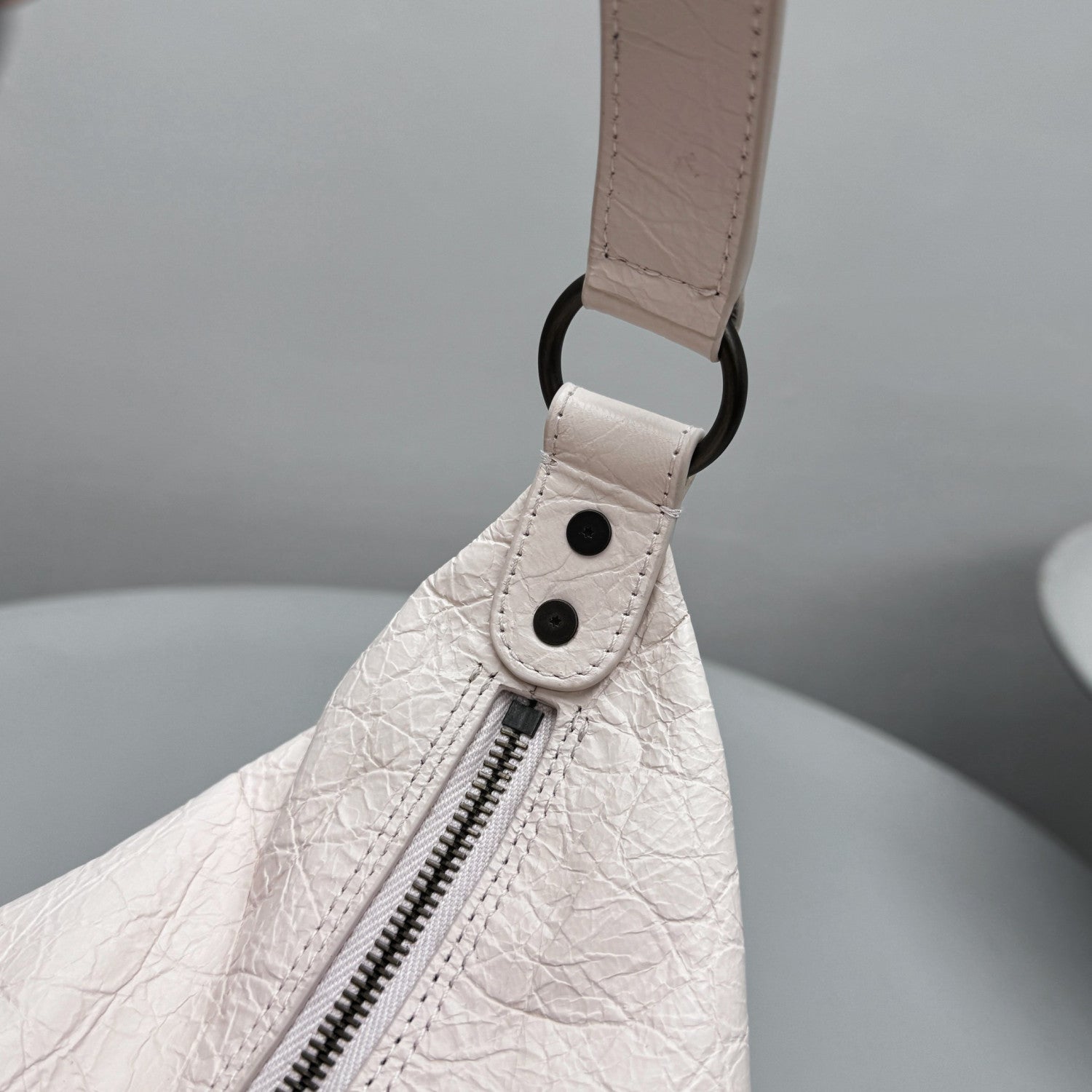 Balenciaga Women's Le City Hobo Bag Small Light Pink Fashionable New Retro Studded Motorcycle Bags #82614A