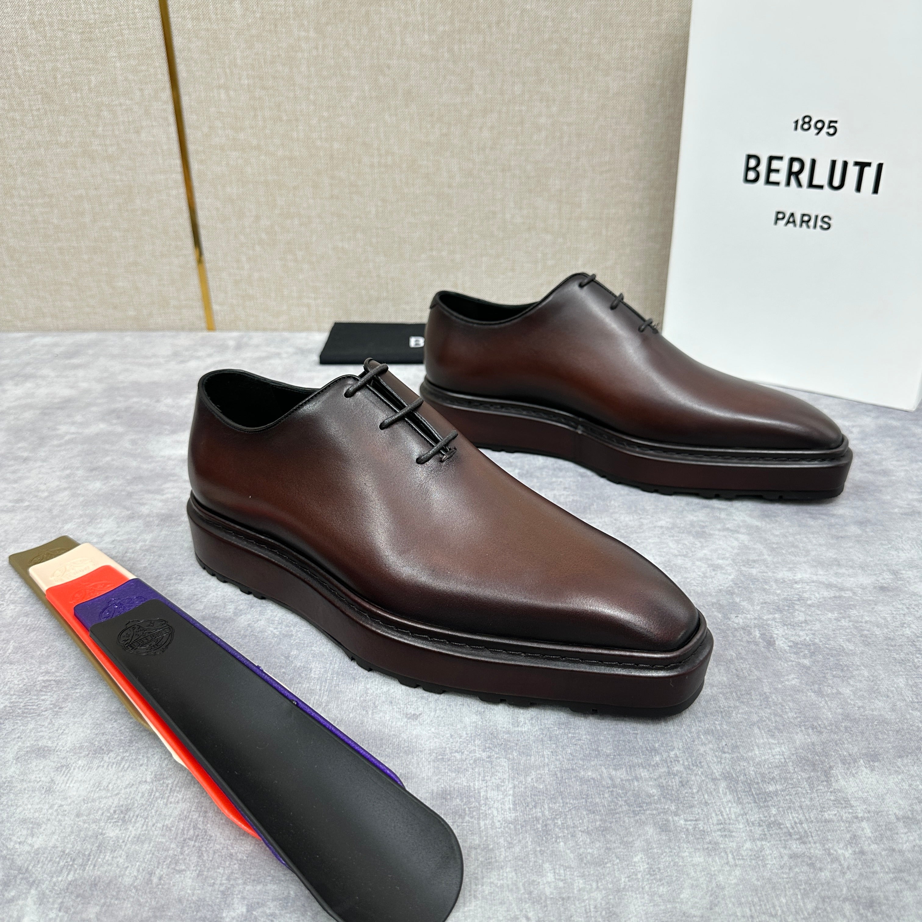 Berluti Alessandro Altof Men's Fall/Winter Fashion Classic Round Toe Slip On Lace Up Handcrafted Vintage Leather Oxford Shoes #79112