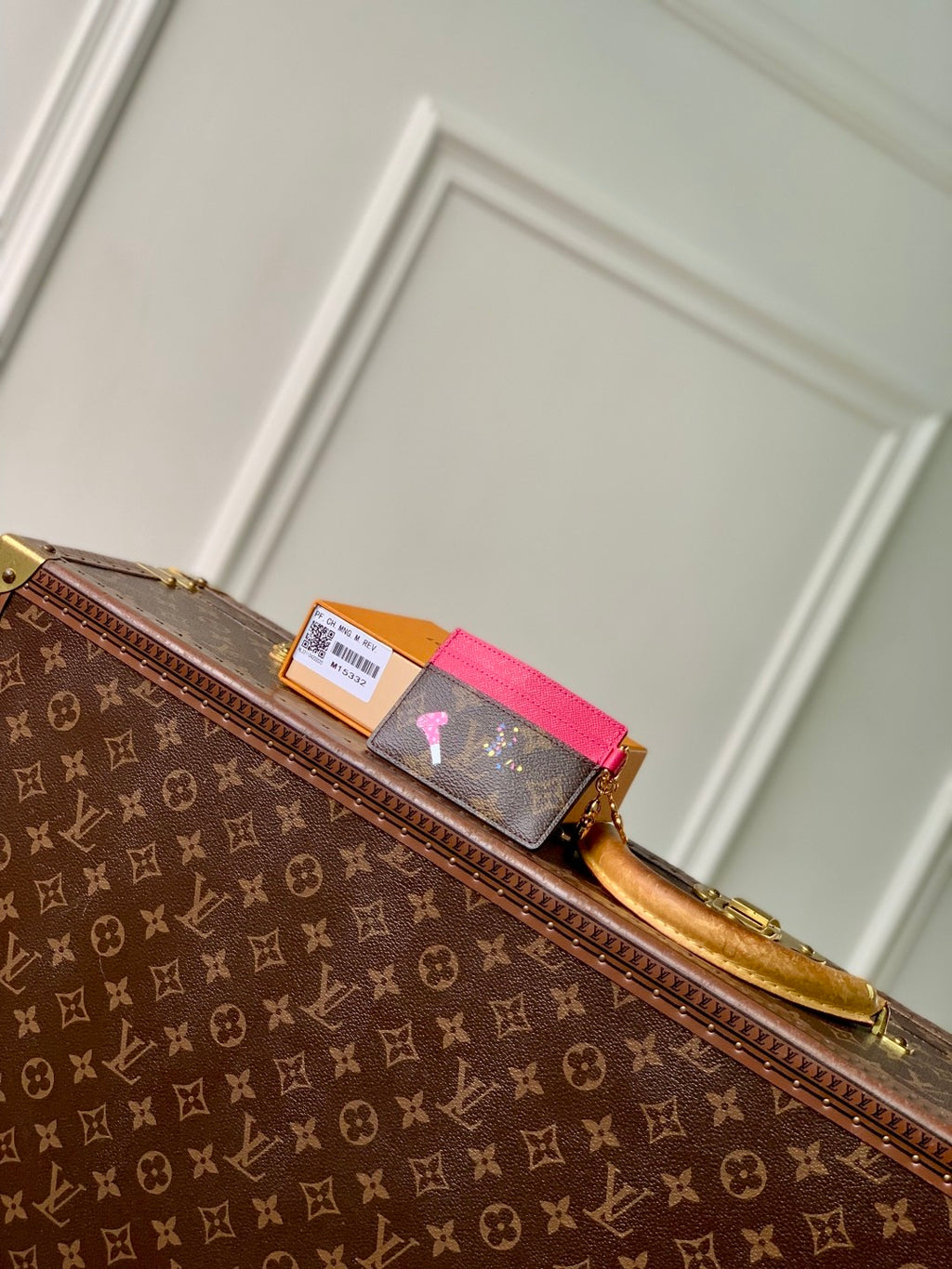 LOUIS VUITTON  Lv Charms Card Holder Monogram Leather Keyring Card Case Stylish Refined. And Elegant Bag Bags #81832A