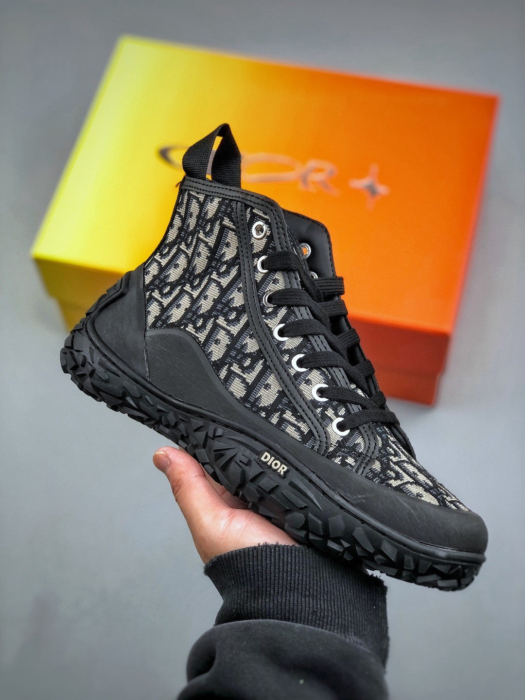 Dior Men's B28 Black Dior Oblique Jacquard and Rubber High Top Sneakers Trainers #335983