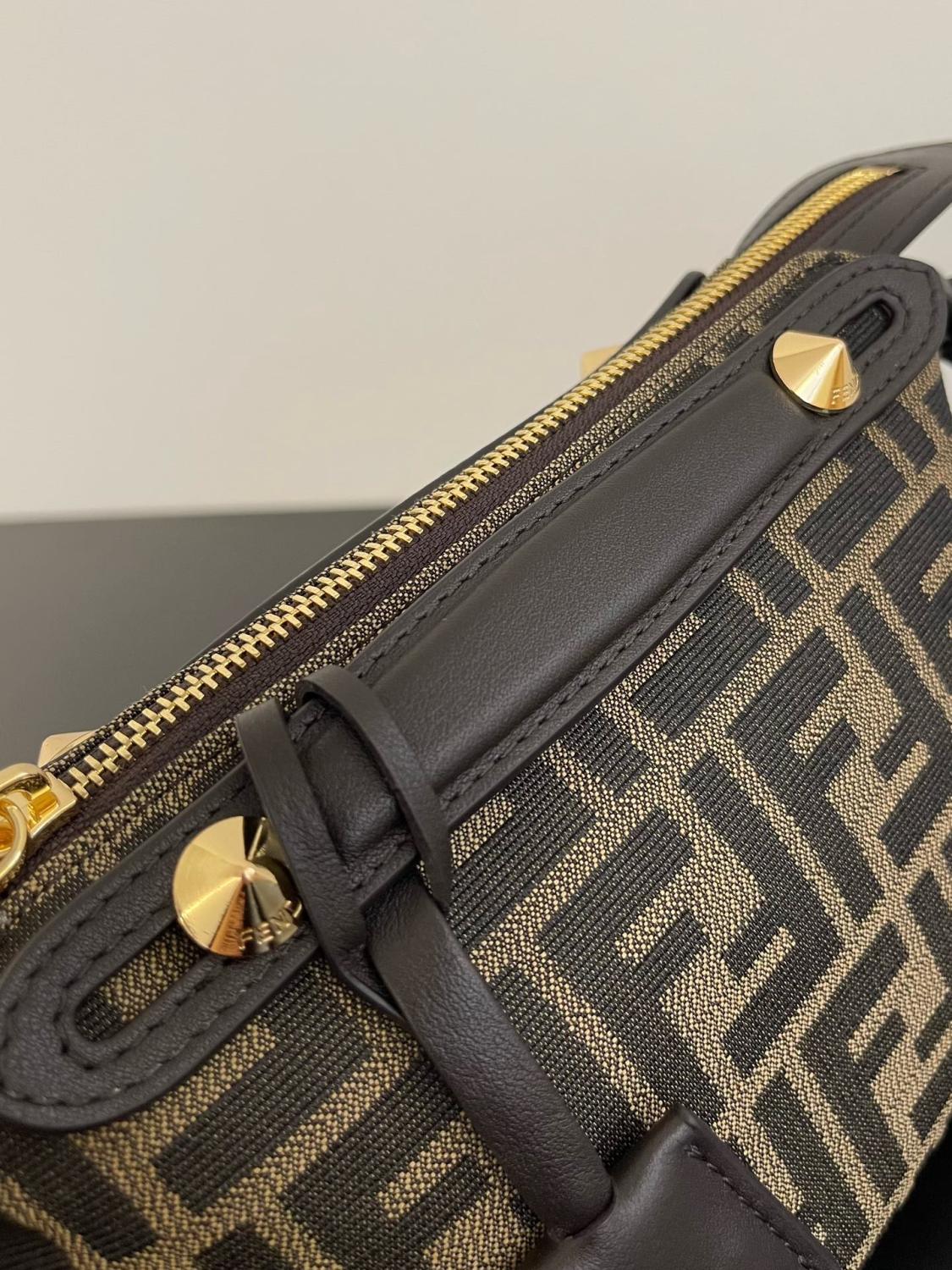 Fendi By The Way Soft Women's Adjustable Removable Shoulder Strap Solid Colour Brand Logo Cowhide Leather Single Shoulder Slanting Clutch Bag Bags #76953