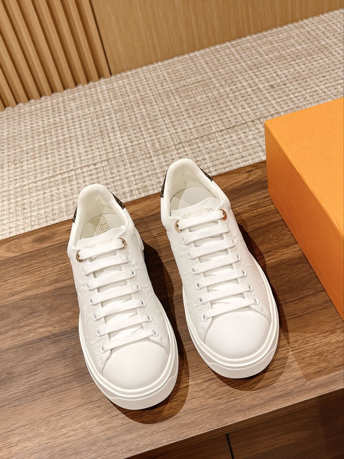 Louis Vuitton Time Out Women's Solid Color Letter Print Leather Low-Top Lace-Up Casual Shoes #77748
