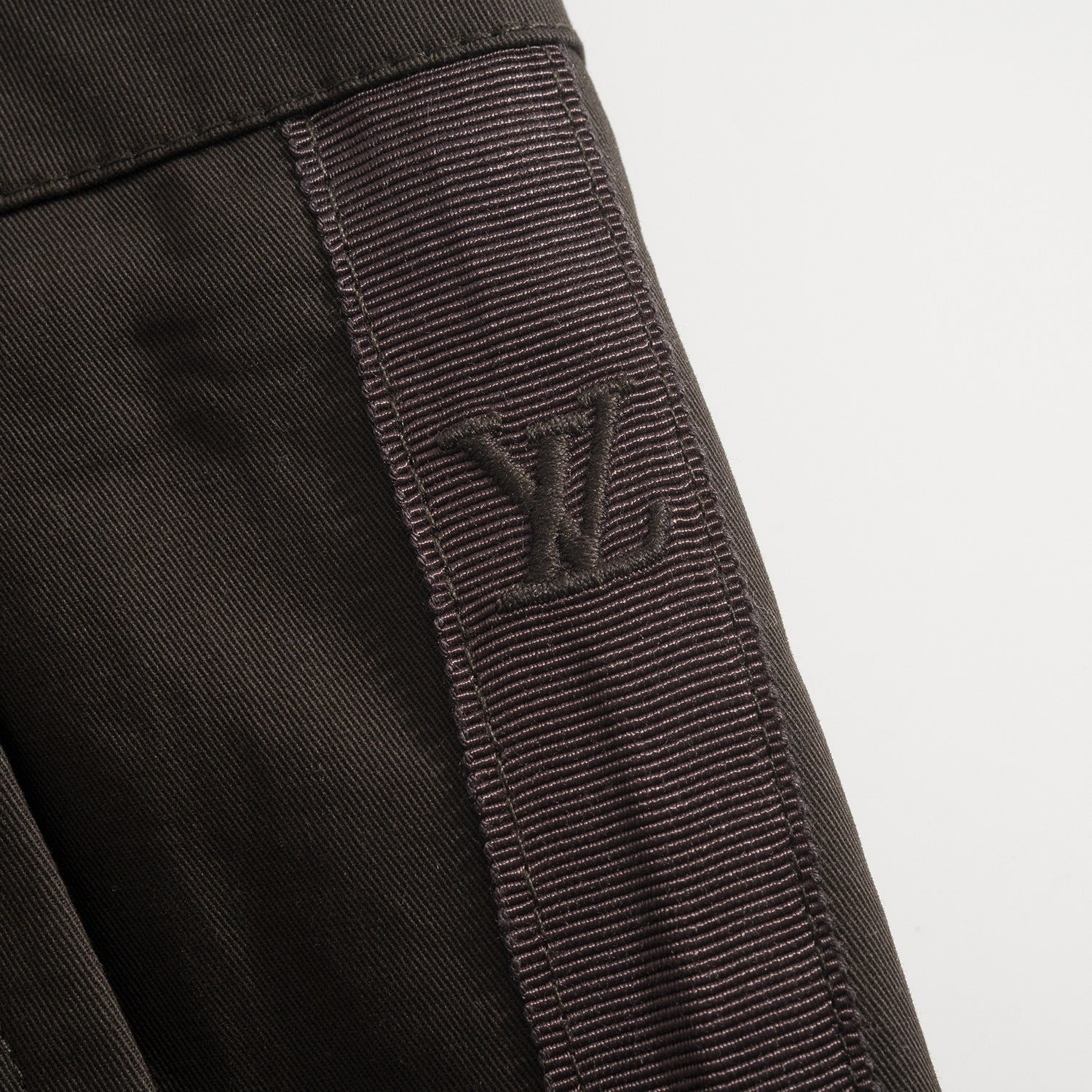 Louis Vuitton Cropped Chino Pants 1AIK17 #334998