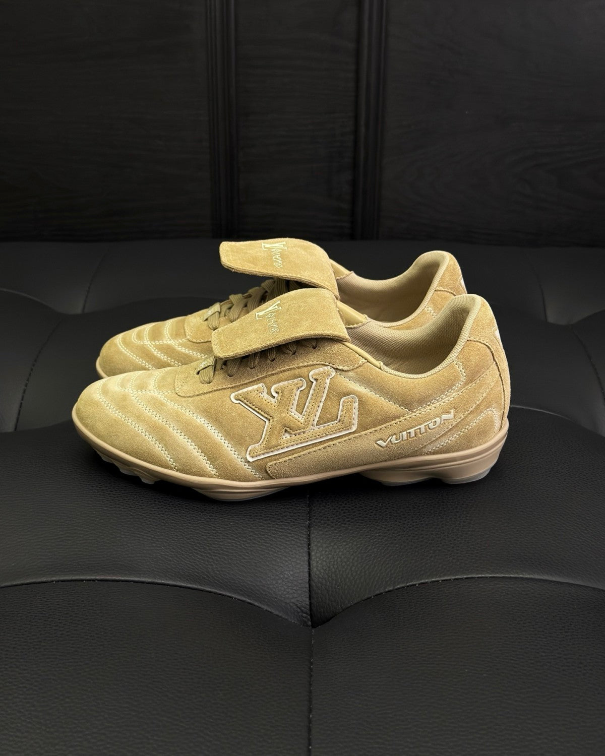Louis Vuitton LV Footprint Soccer Men's And Women's Solid Color Suede Leather Round Toe Lace-up Low-top Sneakers Shoes #77695