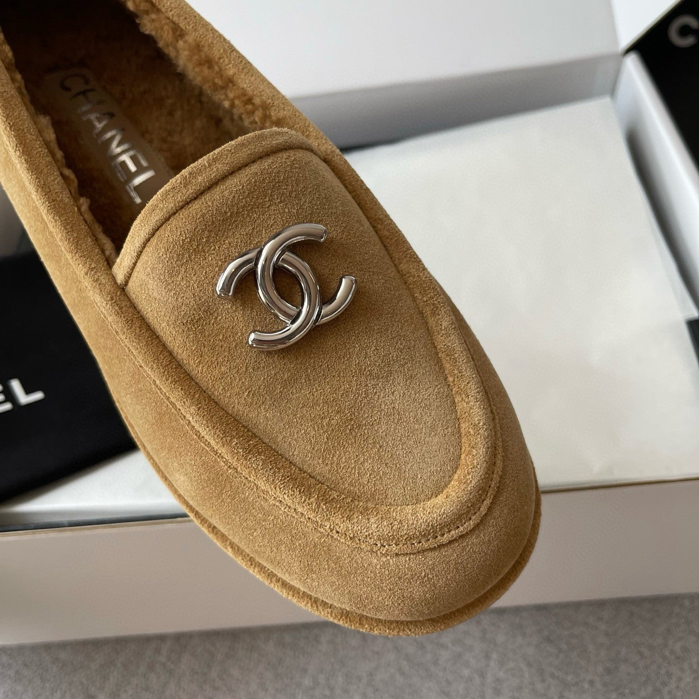 Chanel Women's Fall/Winter Logo Suede Solid-Color Round-Toe Low-Top Loafers Casual Flats Shoes #81589