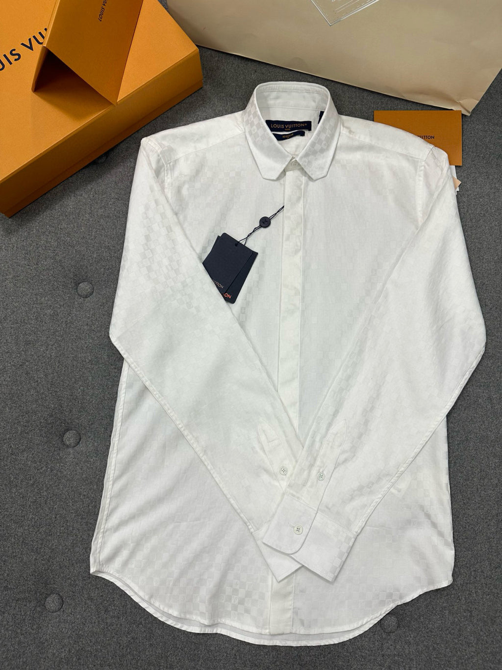 Louis Vuitton Men's DNA Collar Regular Spring and Autumn White Buttoned Lapel Checkerboard Print Long Sleeve Shirt #98172