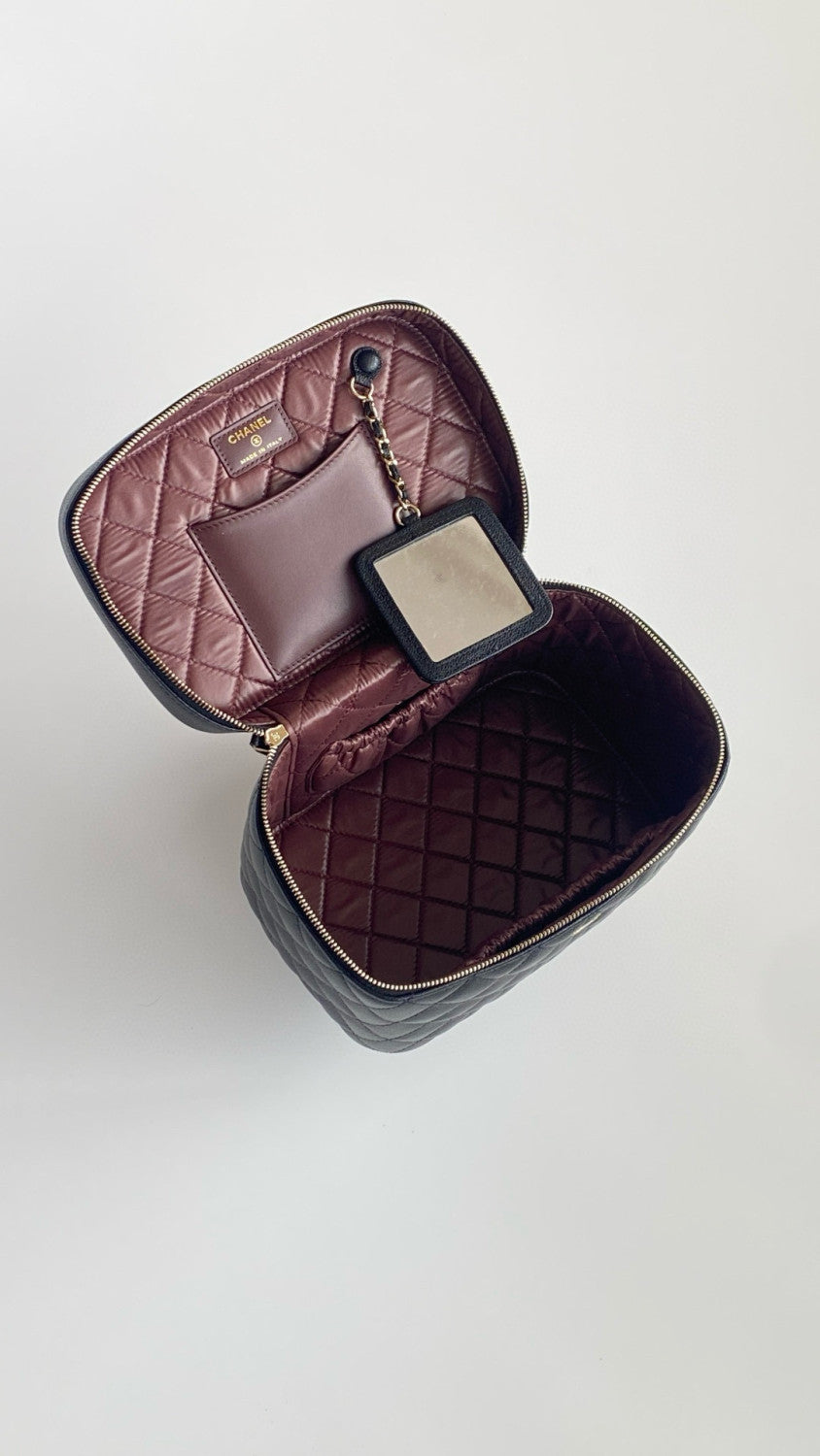 Chanel Women's Vanity Checkered Gold Buckle Leather Handbag Solid Color Casual Cosmetic Bag Bags AP2573-Y04059-C3906 #76829