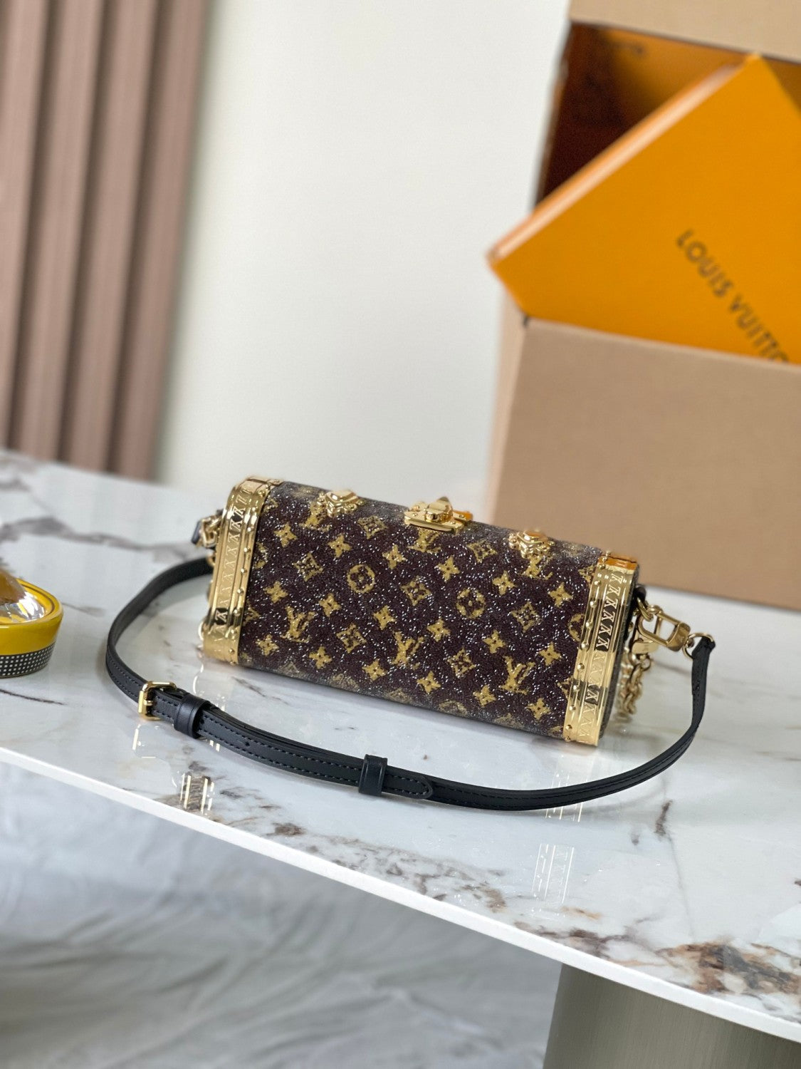 Louis Vuitton Vanity Case Women's Brown Detachable Adjustable Shoulder Strap Magnetic Buckle Closure Canvas Quilted Cowhide Cosmetic Case Shoulder Bag Bags #76839