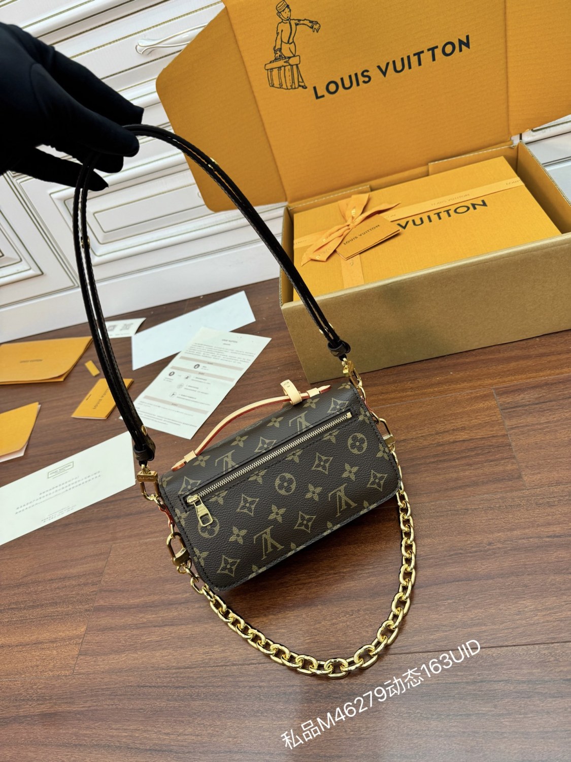 Louis Vuitton POCHETTE MÉTIS EAST WEST Women's Fashion Classic Leather Handbag with Classic Print Chain Adjustable Strap Tote Bag Shoulder Bag Crossbody Bags #79437