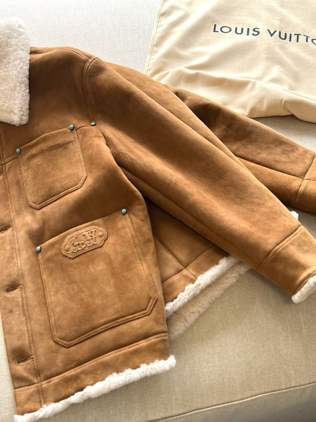 Louis Vuitton Men's Autumn and Winter Solid Color Lapel Single Breasted Sheep Leather Long Sleeve Jacket #74261