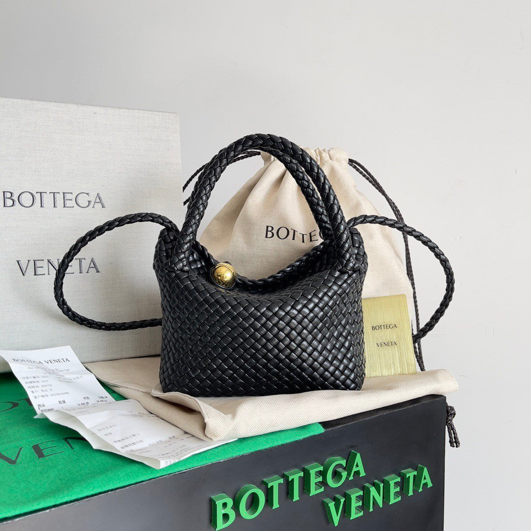 Bottega Veneta 26SS Tosca Shoulder Bag Handheld Classic Women's Woven Bag #195275