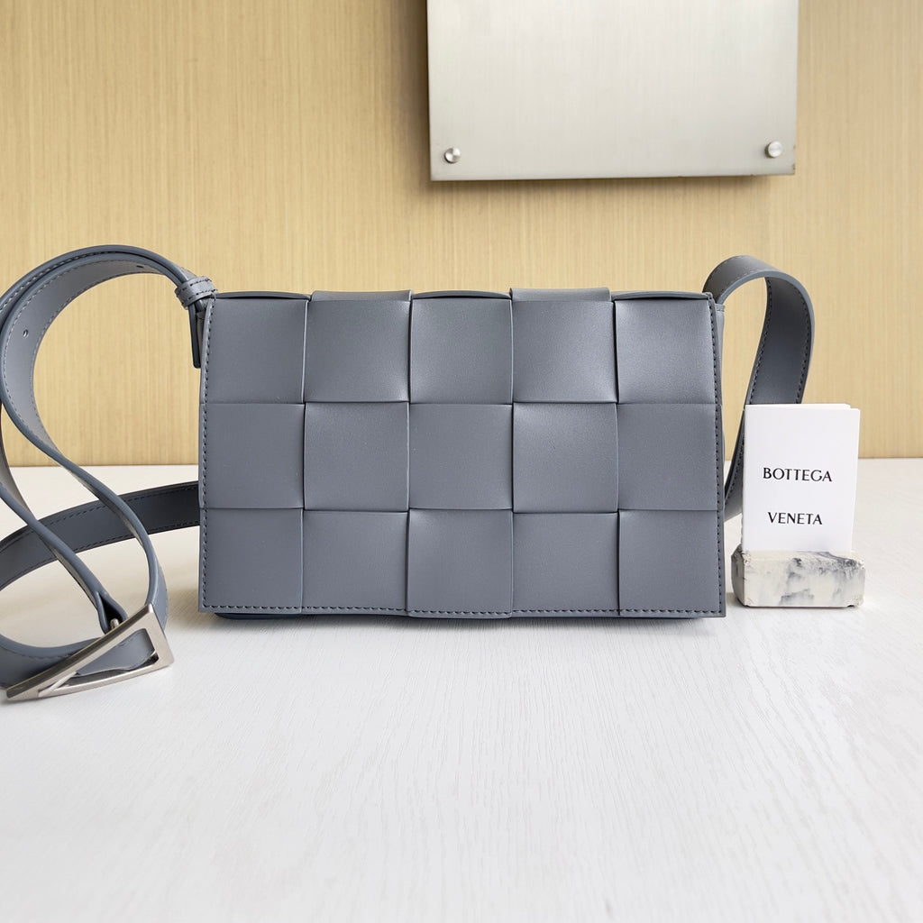 Bottega Veneta Women's Fashion Classic Two Tone Design Grained Leather Shoulder Bag Crossbody Bag Bags #79397