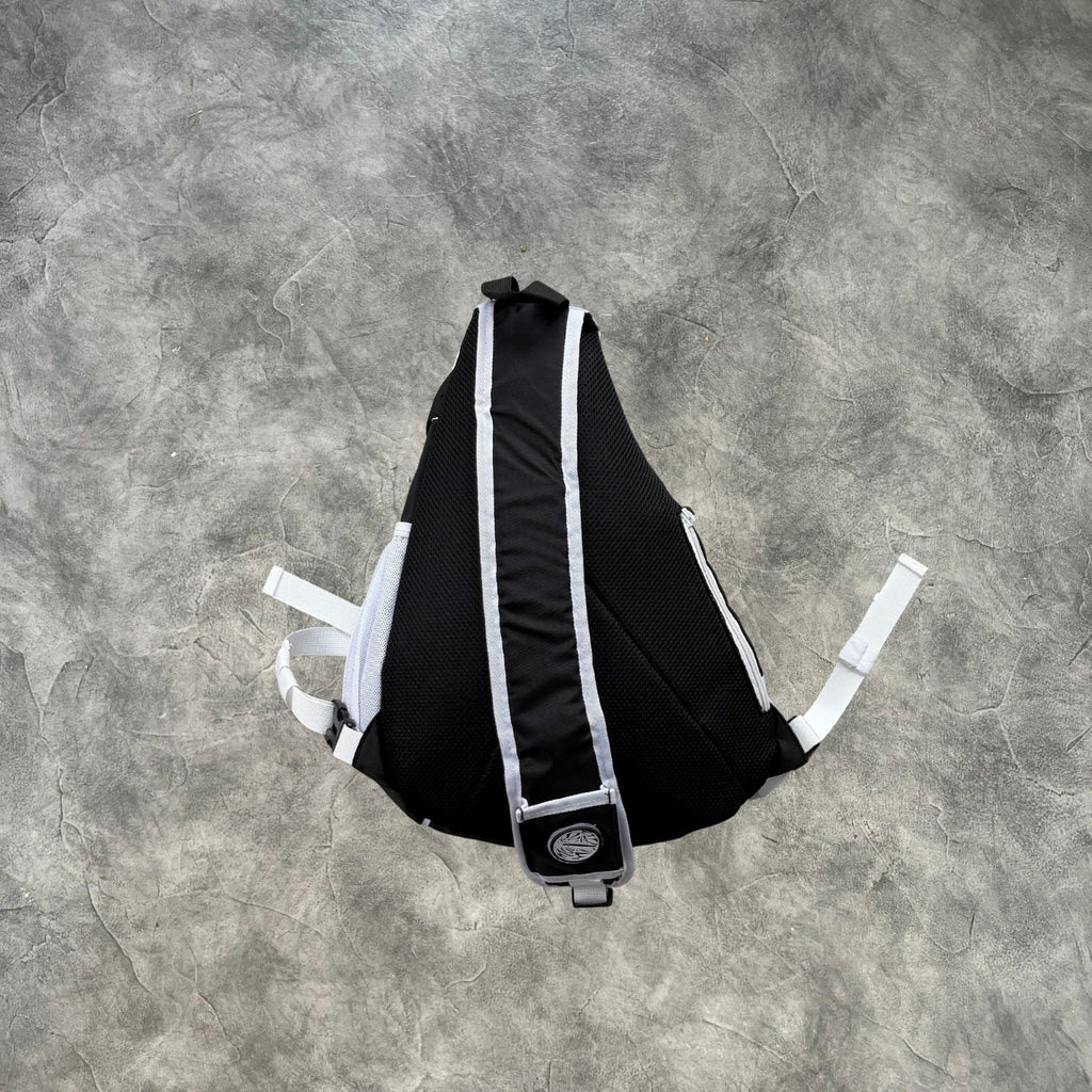 Mertra Sling Bag Black