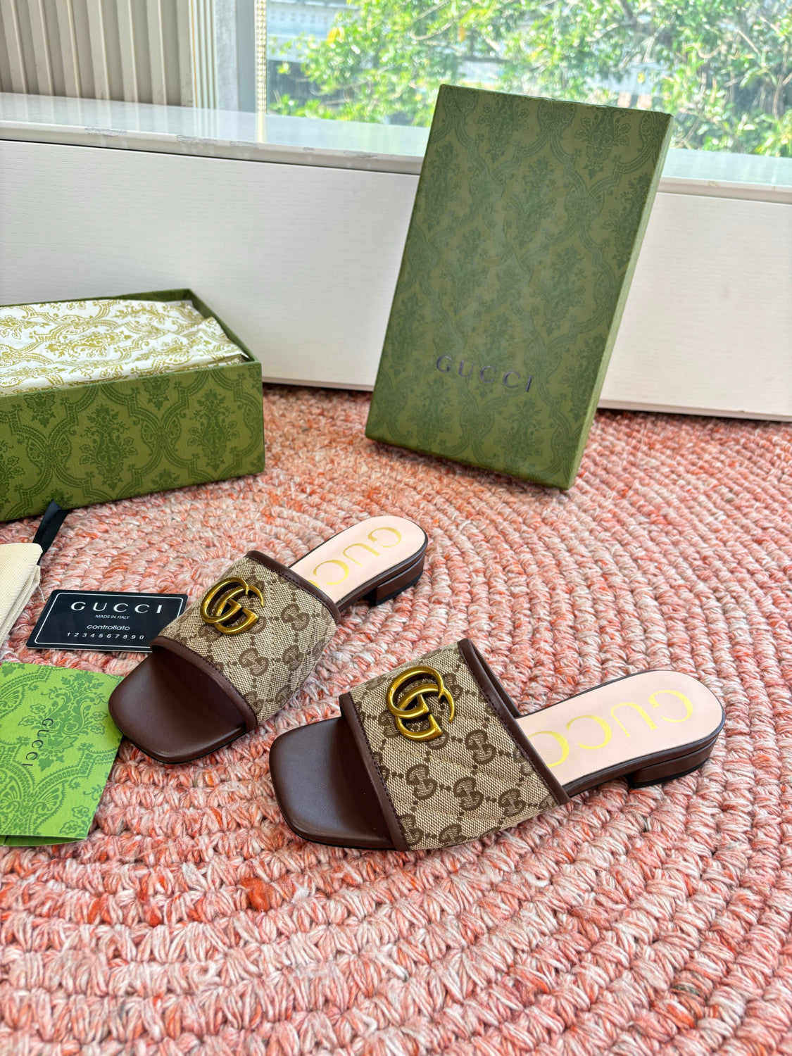 Gucci Platform Slippers Mules #377885
