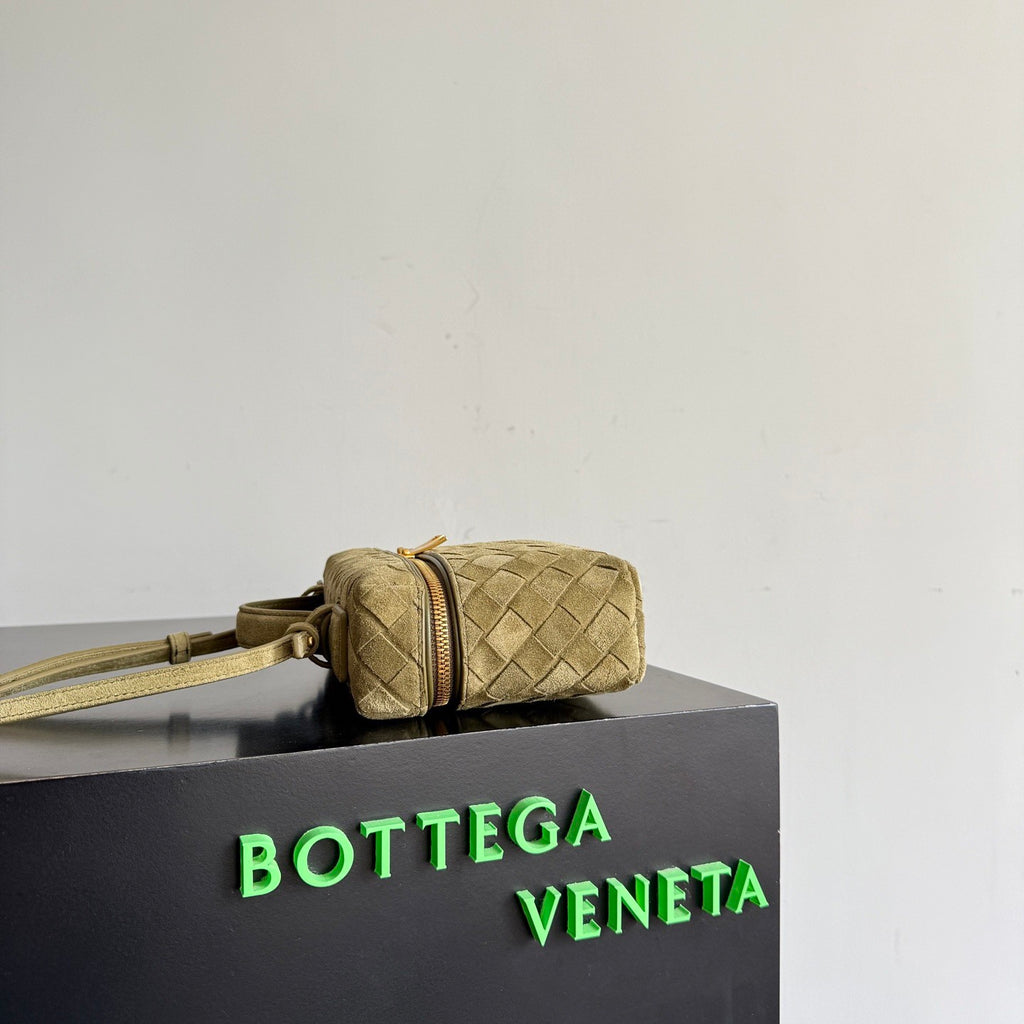 Bottega Veneta Women's New Woven Zipper Crossbody Bag Makeup Bags #195271