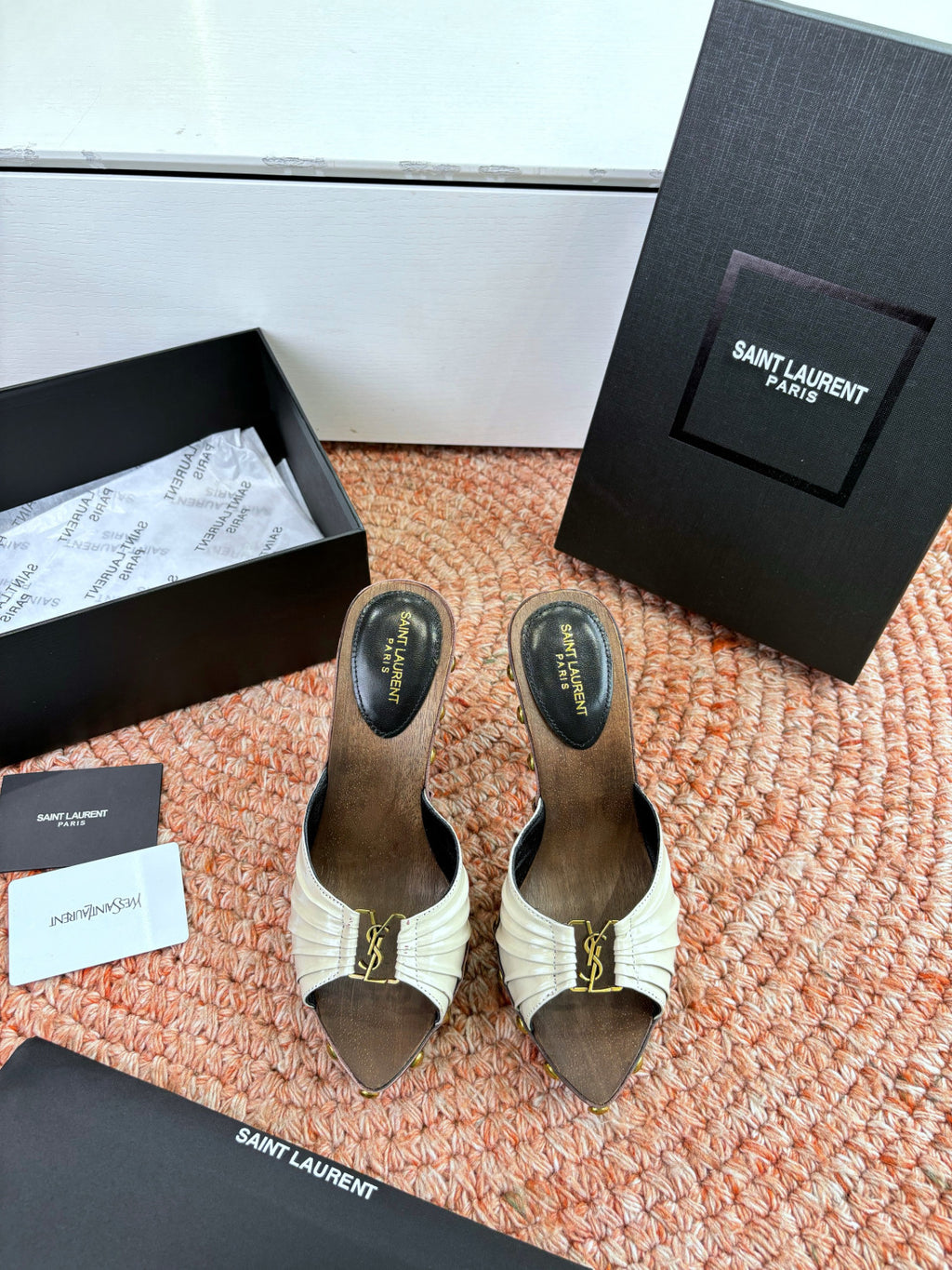 Saint Laurent BABYLONE Clogs in Smooth Leather #379492