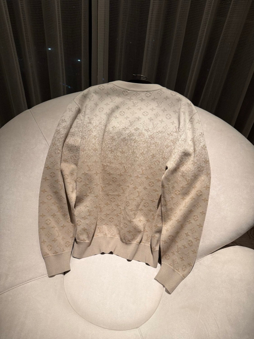 Louis Vuitton Monogram Long-Sleeved Crewneck 1AJTX9 #337083