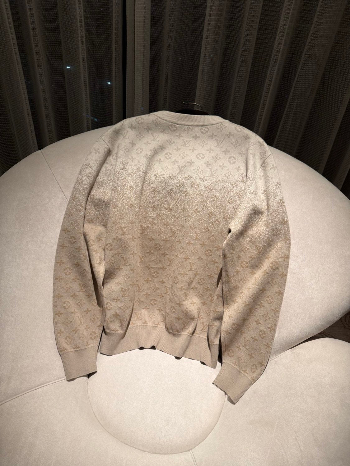 Louis Vuitton Monogram Long-Sleeved Crewneck 1AJTX9 #337083
