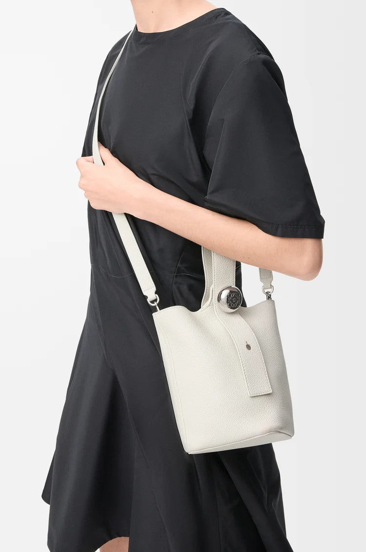 Loewe Mini Pebble Bucket In Smooth Calfskin Bags Stylish Casual Yet Luxurious And Elegant Crossbody Bag #196299