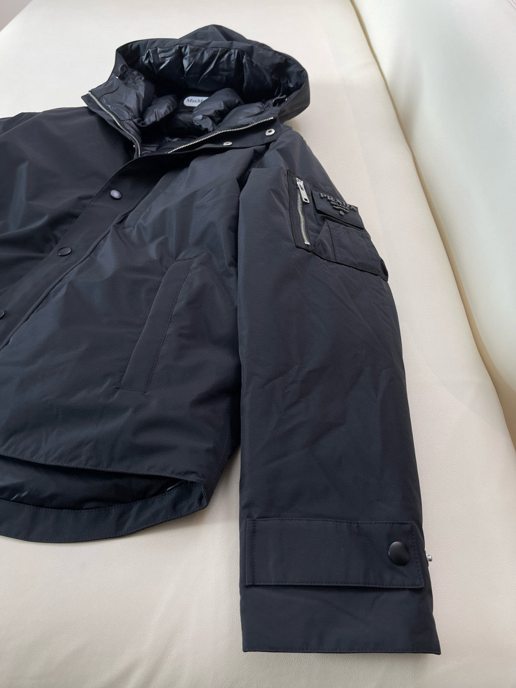 Prada Men's Fall/winter Fashion Casual Solid Color Hooded Zipper Single Button Windproof Down Jacket #79565