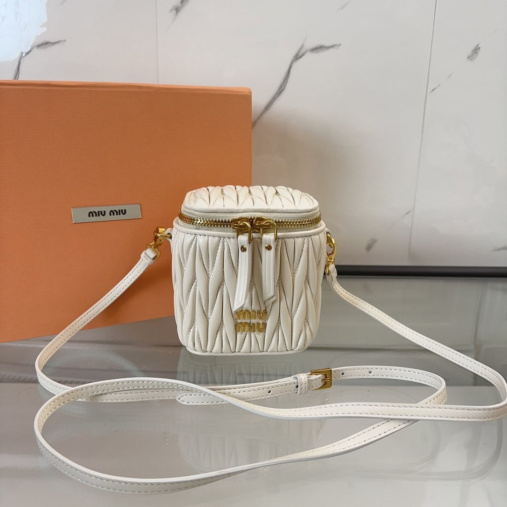 Miumiu Matelassé Women's Solid Colour Soft Sheep Leather Ultra Mini Handbag Shoulder Crossbody Bag Bags #76617