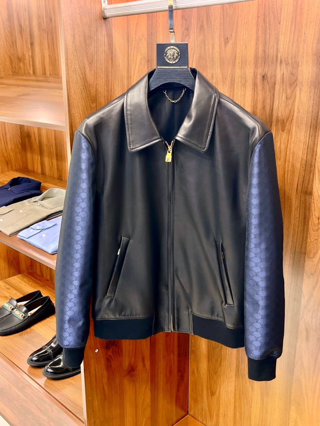 Louis Vuitton Men's Autumn and Winter Solid Color Leather Zipper Side Pocket Long Sleeve Jacket #73268