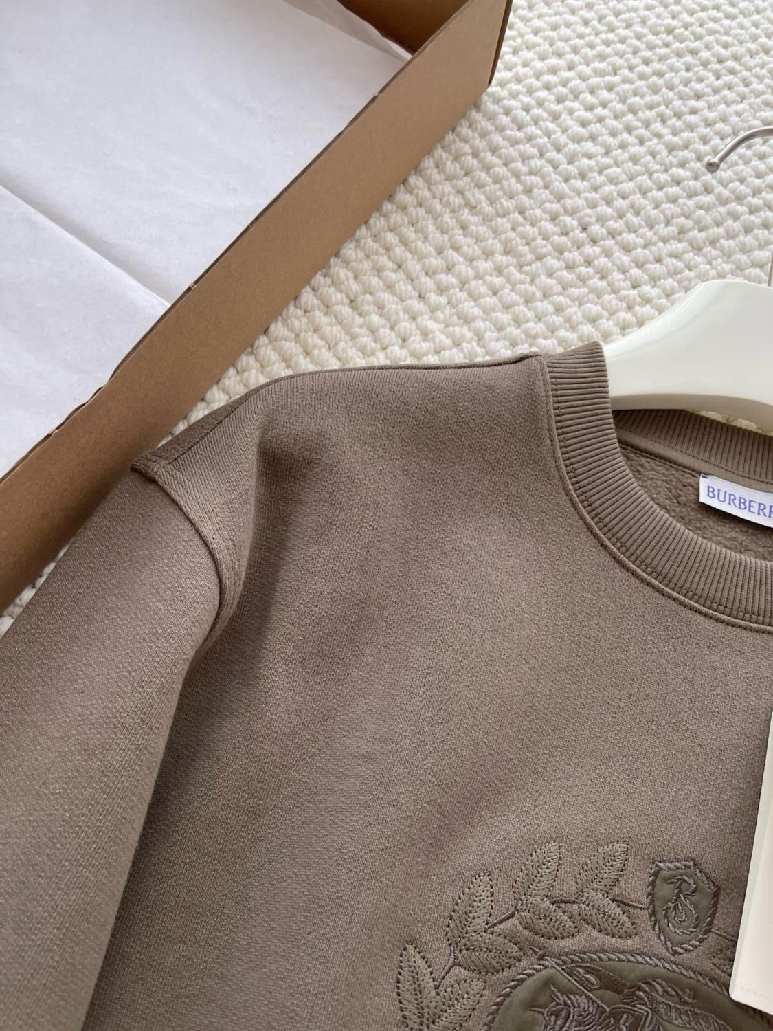 Burberry Men's Spring and Autumn Green Knight Embroidered Label Round Neck Loose Long Sleeve Sweatshirt Pullover #73173