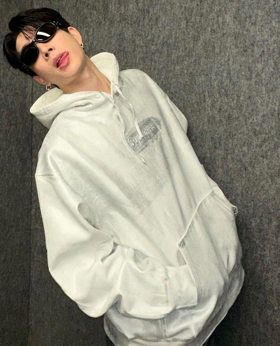 SUPREME/MM6 MAISON MARGIELA Men's and Women's Spring and Autumn Tie-Dye Washed Logo Solid Color Pocket Hooded Sweatshirt Pullover #73148