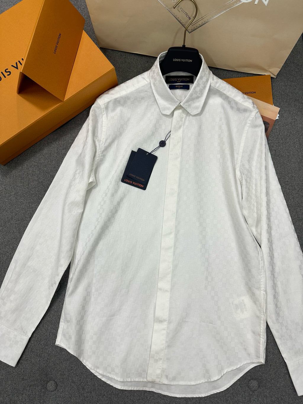 Louis Vuitton Men's DNA Collar Regular Spring and Autumn White Buttoned Lapel Checkerboard Print Long Sleeve Shirt #98172