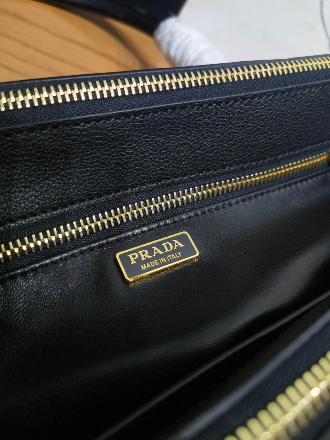 Prada Galleria Women's Classic Fashion Solid Color Metal Triangle Engraved Logo Calfskin Handbag Bags #78231