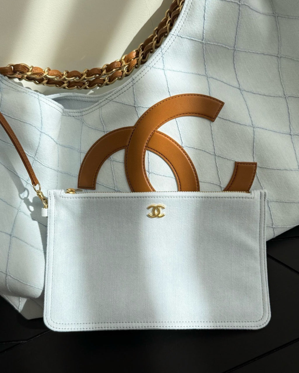 Chanel 26M Coco Beach Tote Bag In Blue Lightweight Yet Spacious With A Chain Strap That Can Be Worn Over The Shoulder Or Carried By Hand Bags Lady #197129