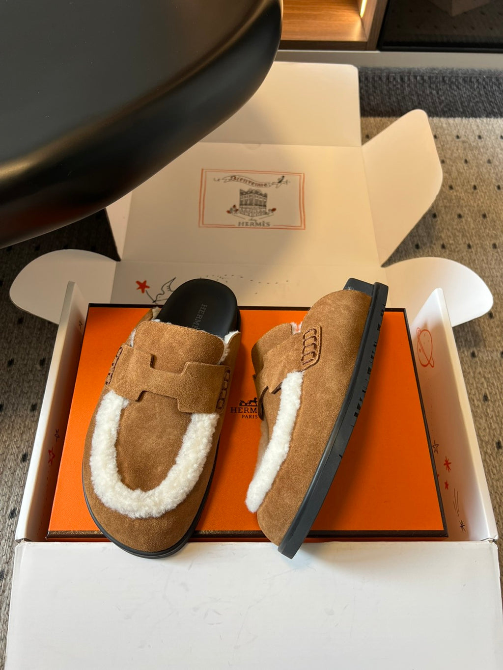 Hermes Men's And Women's Winter Boken Shoes Round Toe Flat Heel Slippers Solid Color Suede Mule Go Shoes #81519