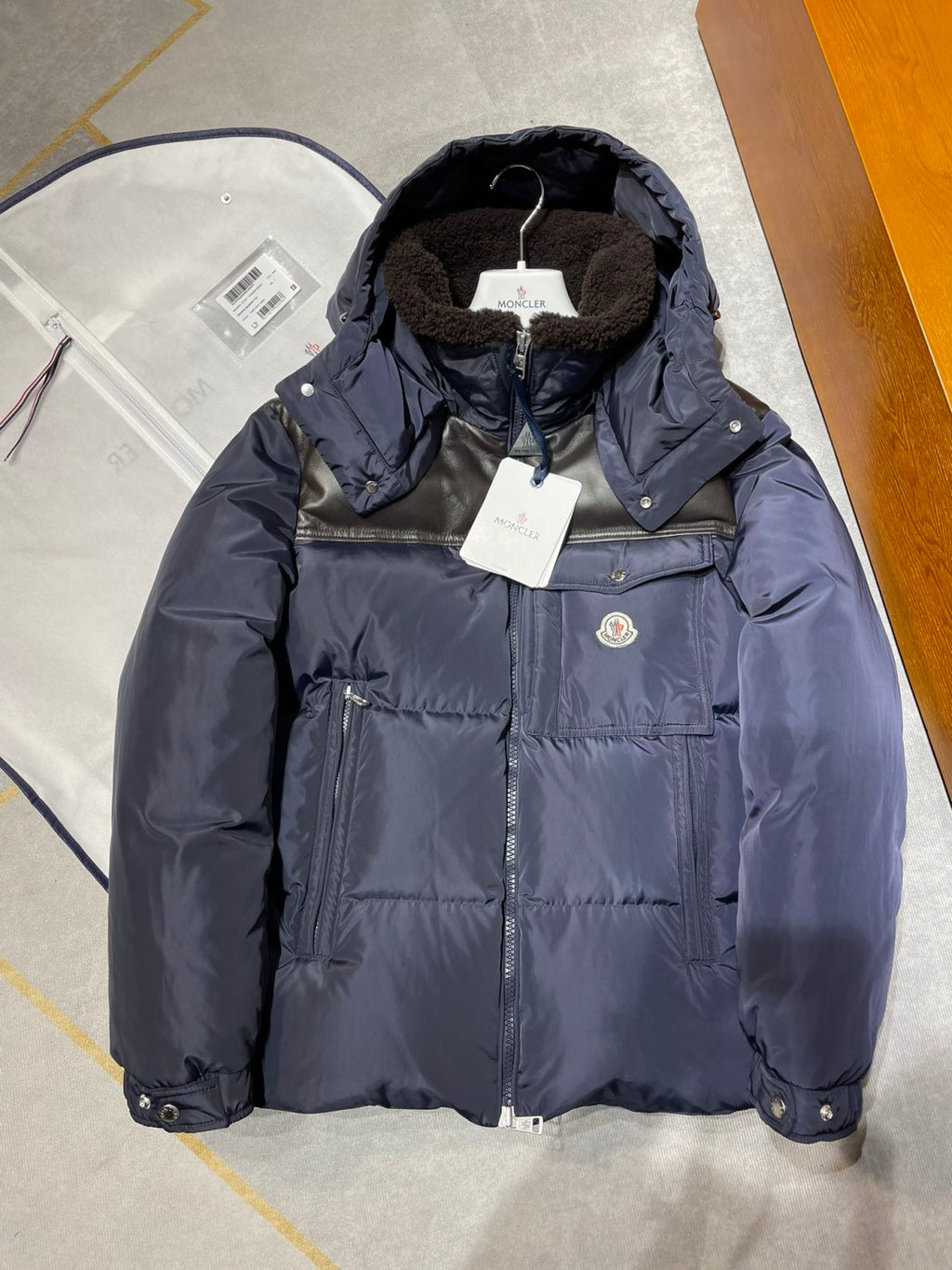 Moncler Men's Autumn and Winter Solid Color Zipper Detachable Hood Short Long Sleeve Puffer Down Jacket #73324