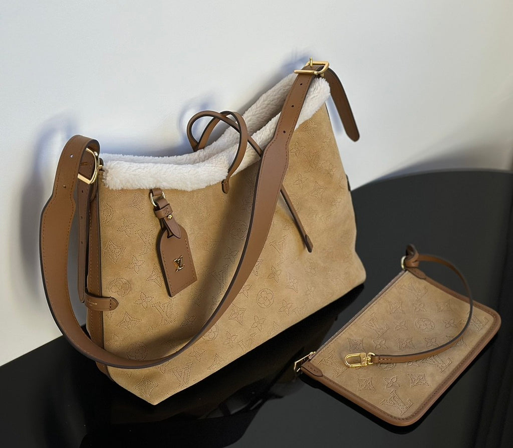 Louis Vuitton Women's CarryAll PM Mahina Handbags Adjustable Shoulder Strap Lace-up Closure Suede And Wool Trim Hand-held Shoulder Bag #333064