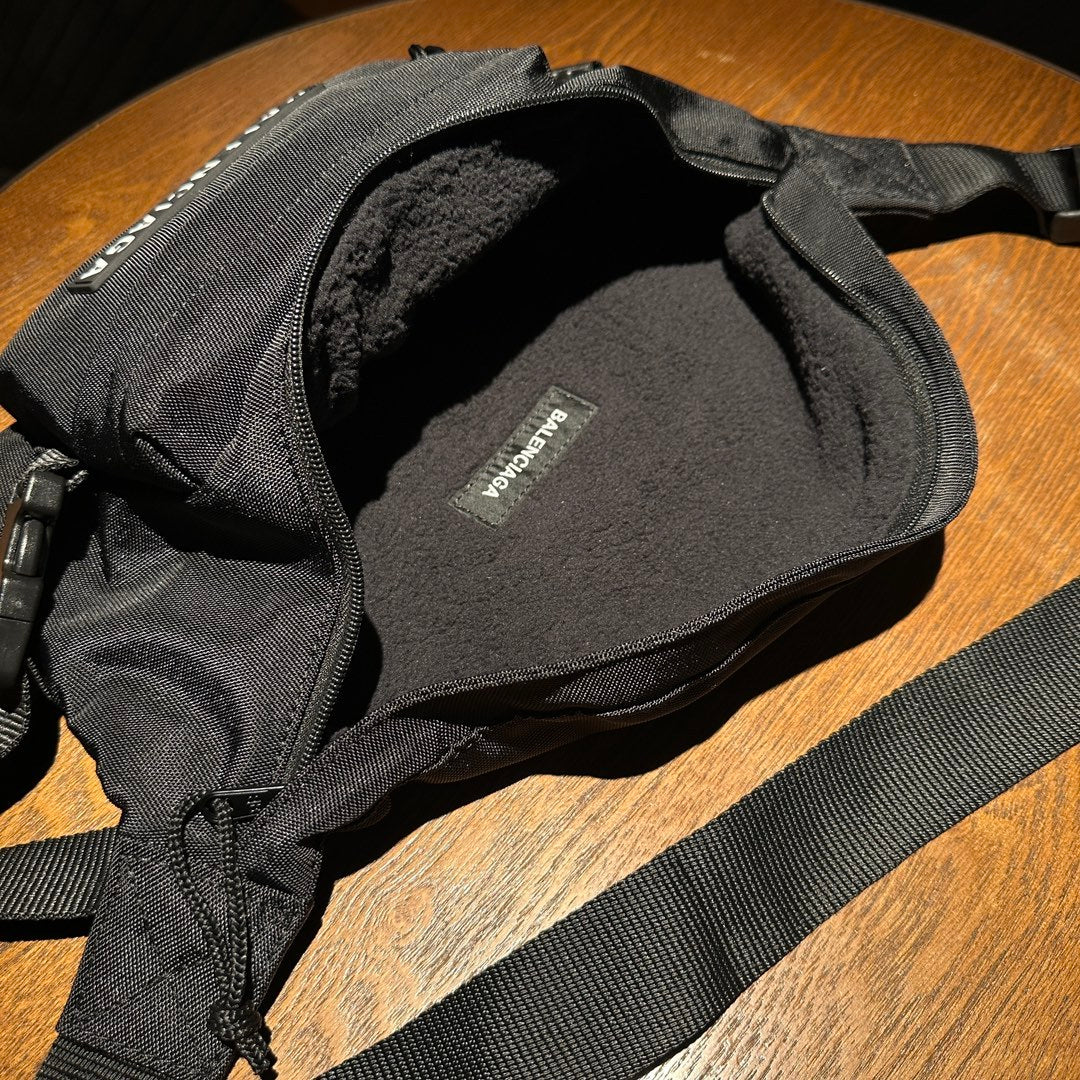 Balenciaga Men's Logo Zipper Closure Recycled Nylon Chest Bag Casual Solid Color Single-Shoulder Crossbody Waist Bag Bags 7708812AAUU1000 #81557