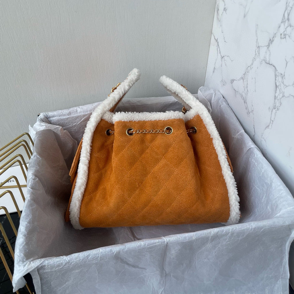 Chanel 25C Fall/Winter Catwalk Series Brand Logo Sheepskin Tote White Black Lattice Pattern Leather Through Chain Canvas Crossbody Shoulder Bag