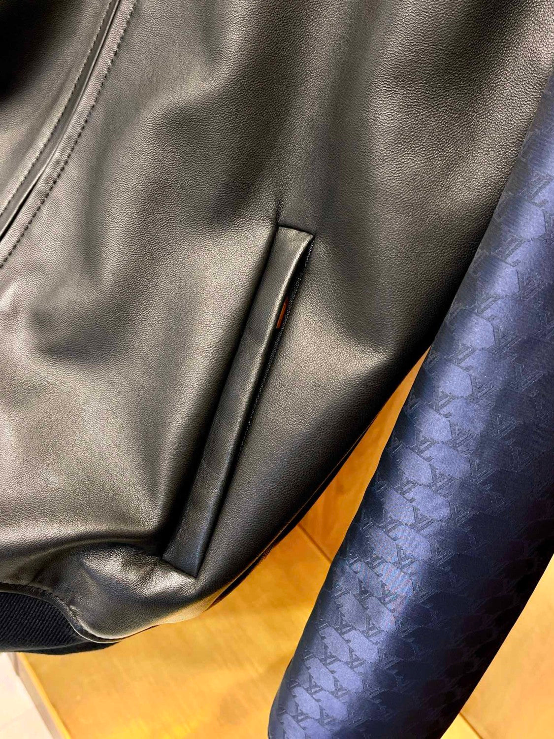 Louis Vuitton Men's Autumn and Winter Solid Color Leather Zipper Side Pocket Long Sleeve Jacket #73268