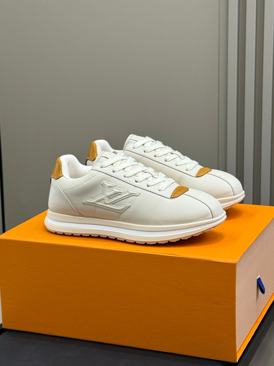 Louis Vuitton LV Buttersoft Men's and Women's Solid Color Leather Embroidered Logo Low-Top Lace-Up Sneakers Shoes #77347