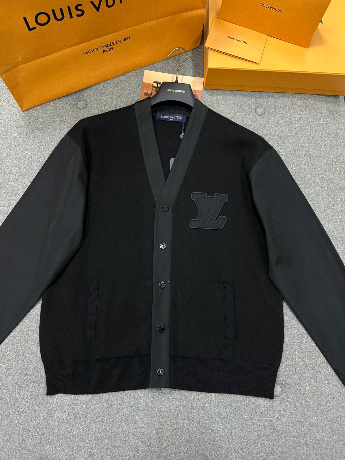 Louis Vuitton Preppy Wool Cardigan Blouson #264589