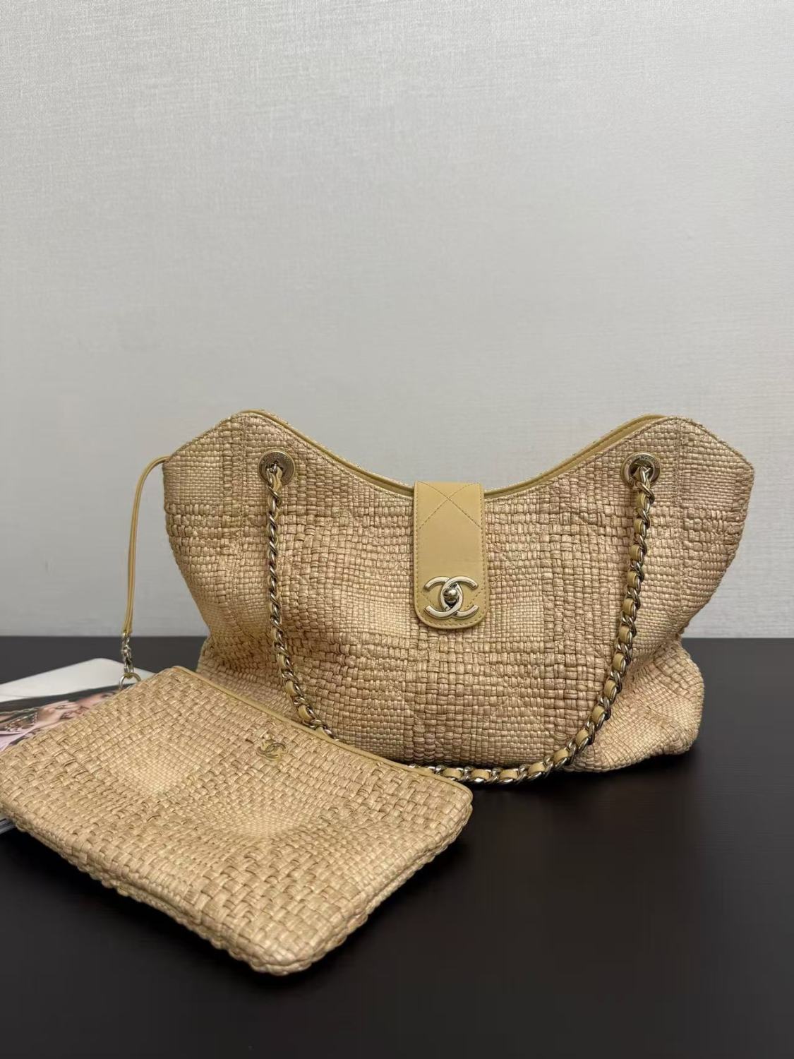 Chanel 2026 Spring/summer Preview Collection Shopping Bag Beige Woven Bags Gold-toned Metal-accented Leather Chain Crossbody Bag And Casual Straw Bags For Vacation #196025