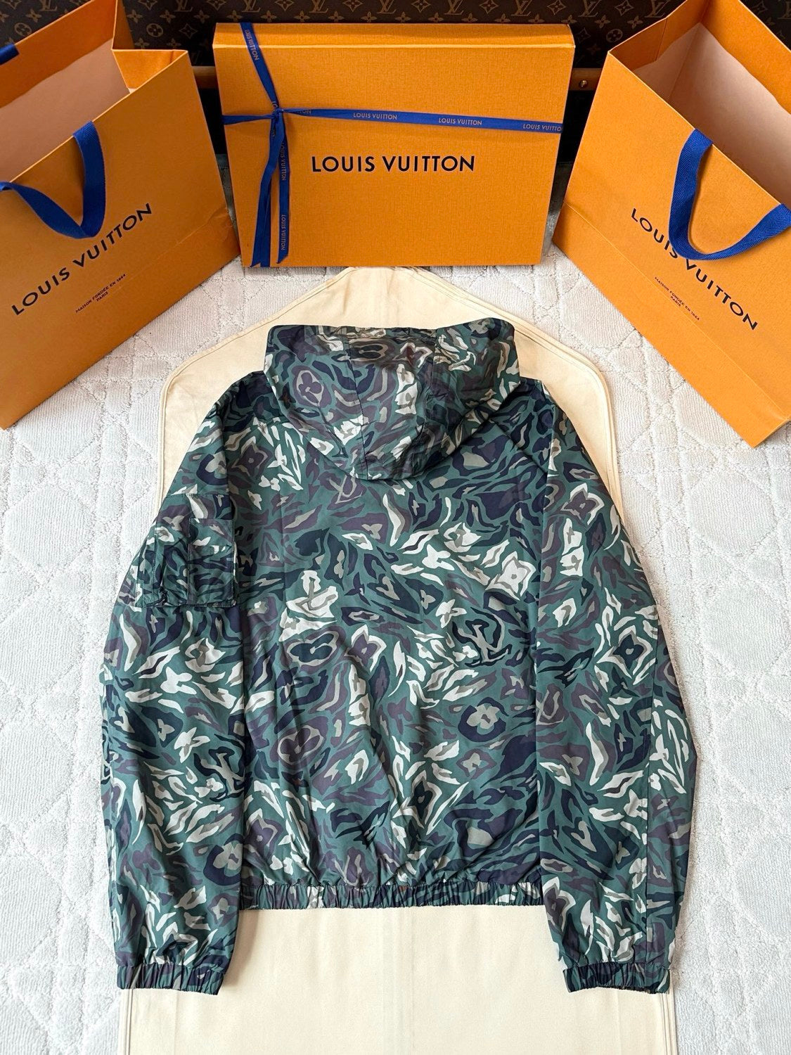 Louis Vuitton MONOGRAM Men's Spring/Fall Fashion Casual Hooded Zipper Camouflage Vintage Print Reversible Hooded Jacket Trench Coat Jacket #79491