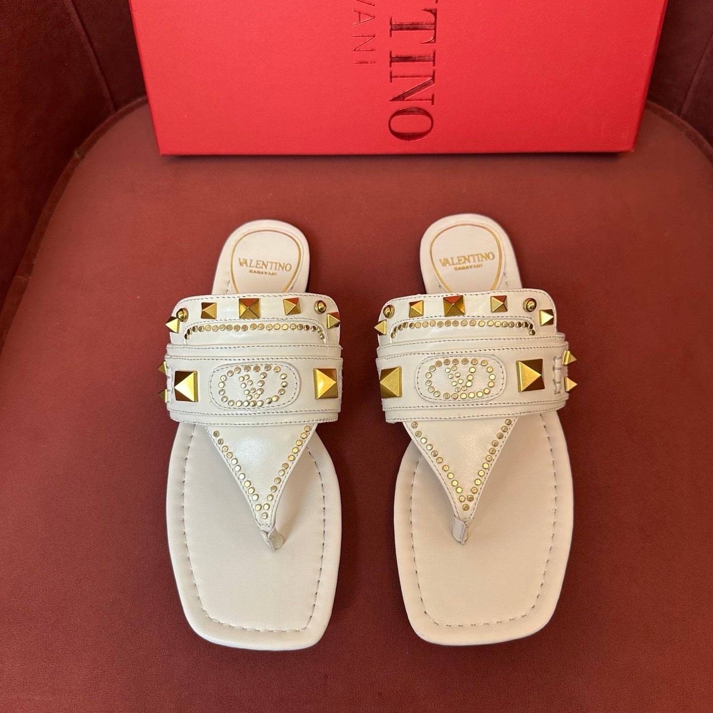 Valentino Women's Summer Solid Color Leather Studded Flat Toe Thong Sandals Slippers Shoes #76982
